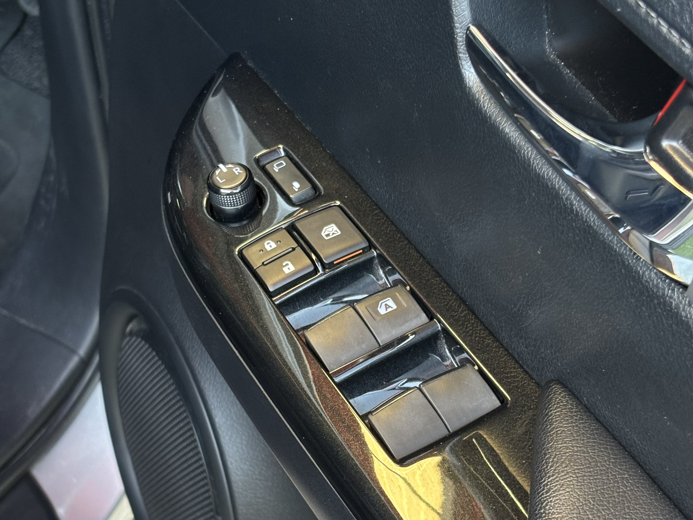 REVO 2.4 MID PRERUNNER DOUBLECAB 2022