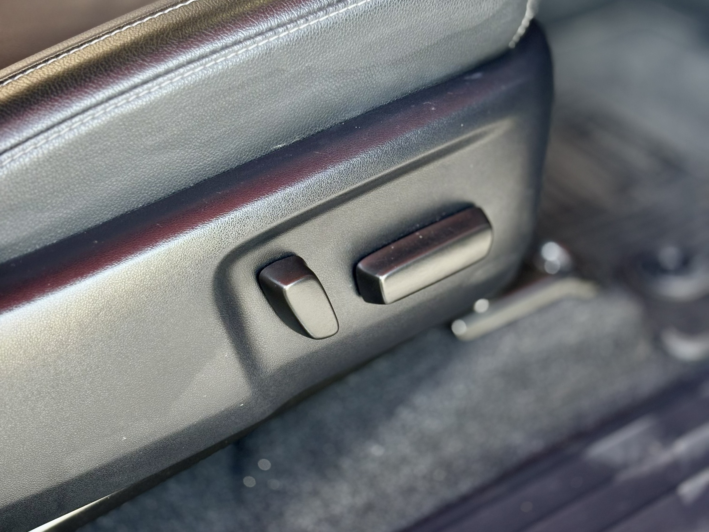 REVO 2.4 MID PRERUNNER DOUBLECAB 2022