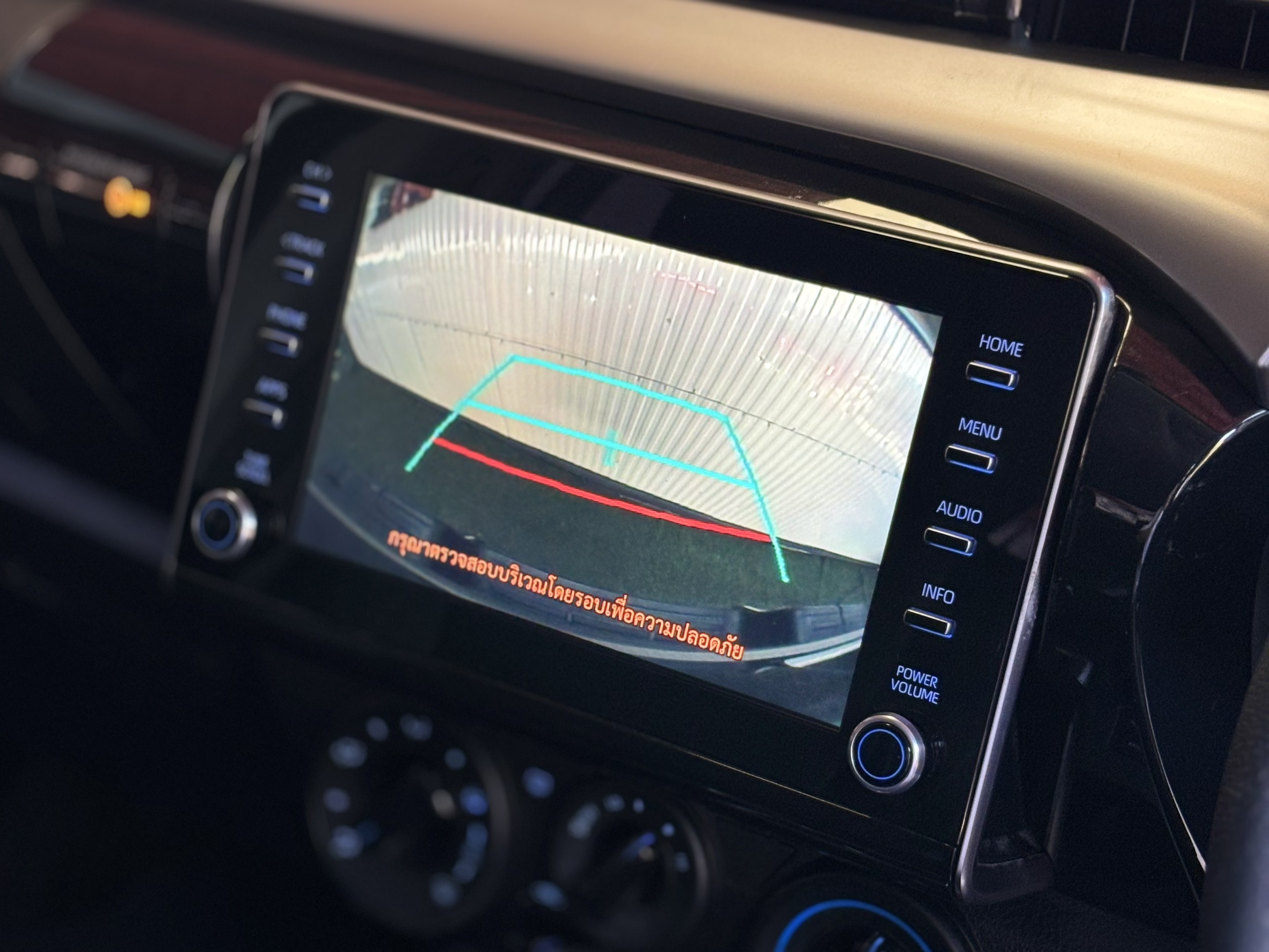 REVO 2.4 MID PRERUNNER DOUBLECAB 2022