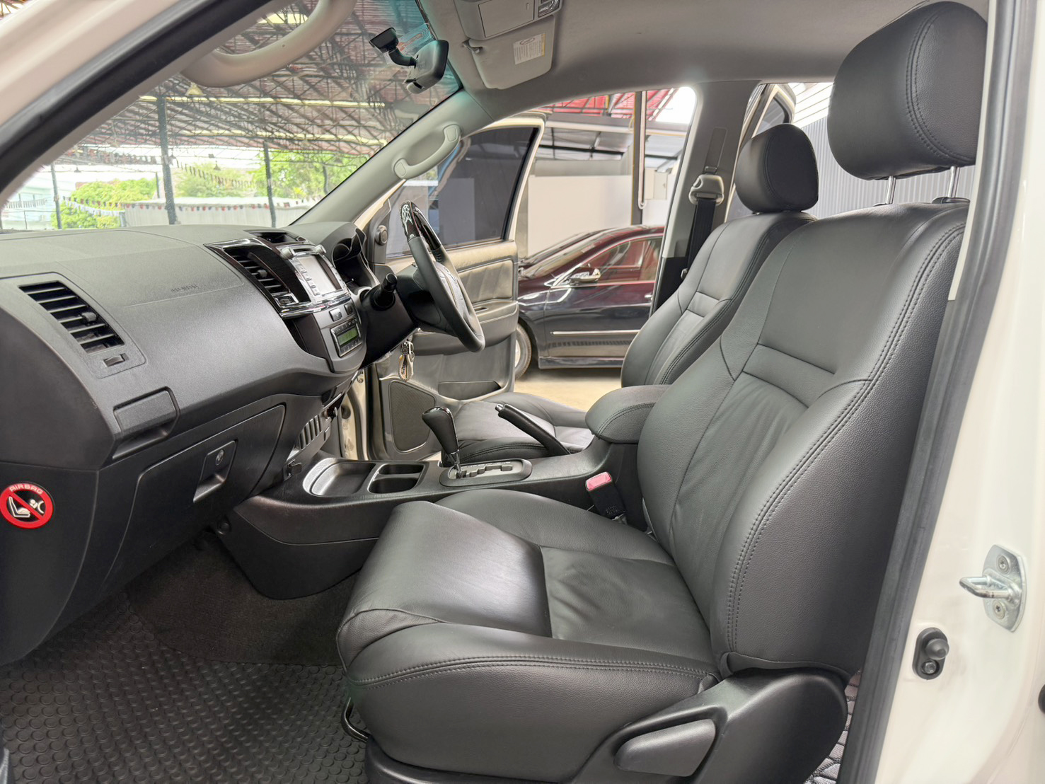 FORTUNER 2.5 V 2WD 2015