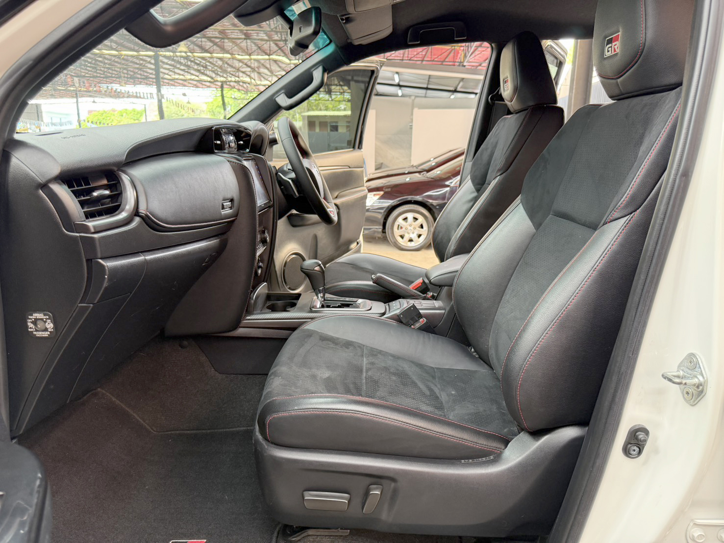 FORTUNER 2.8 GR Sport (Black Top) 4WD 2022