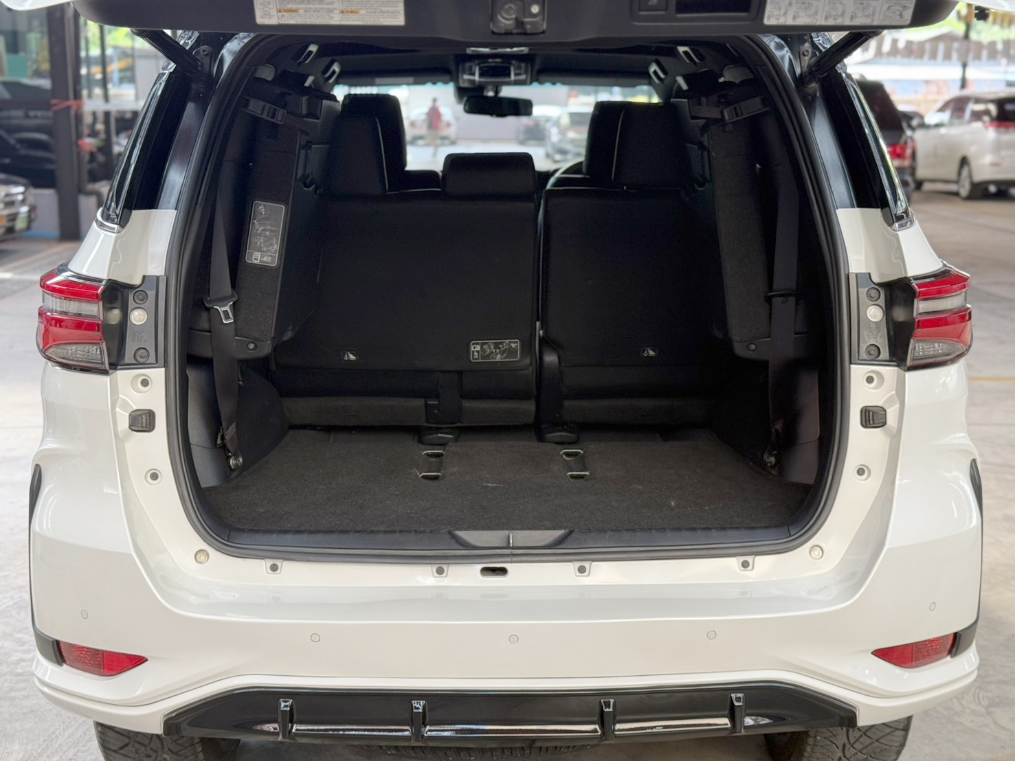 FORTUNER 2.8 GR Sport (Black Top) 4WD 2022