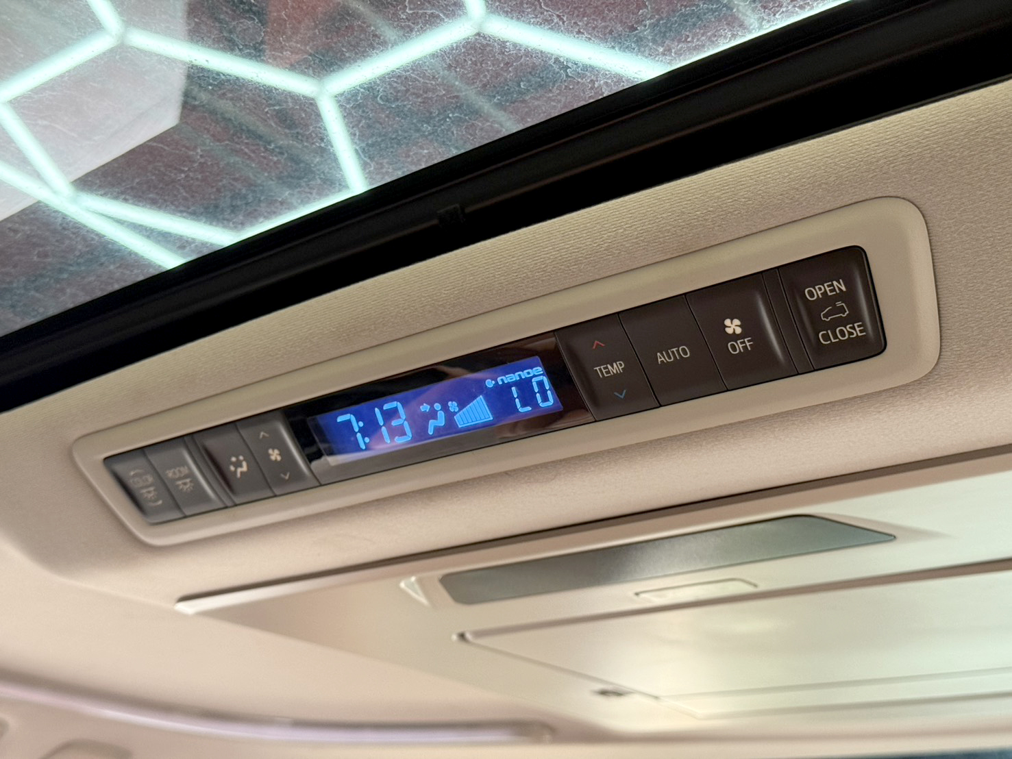 TOYOTA VELLFIRE 2.5  Z-G EDITION 2015