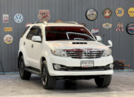 FORTUNER 2.5 V 2WD 2015
