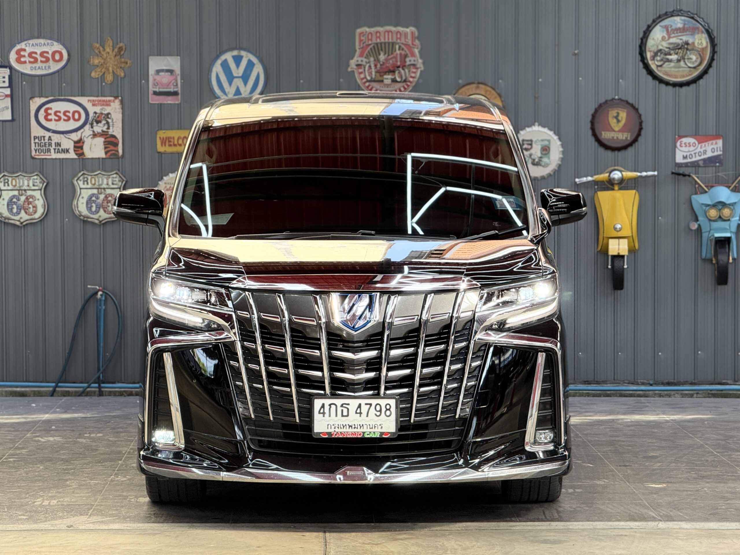TOYOTA ALPHARD 2.5 HYBRID E-FOUR 2016