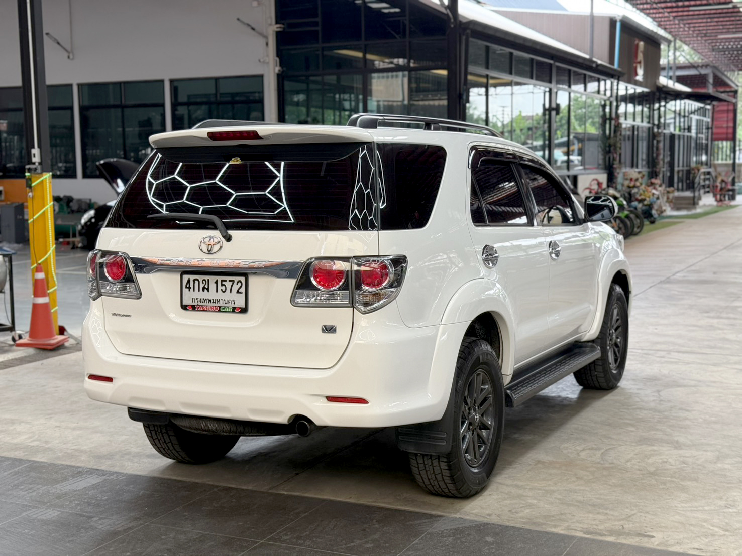 FORTUNER 2.5 V 2WD 2015