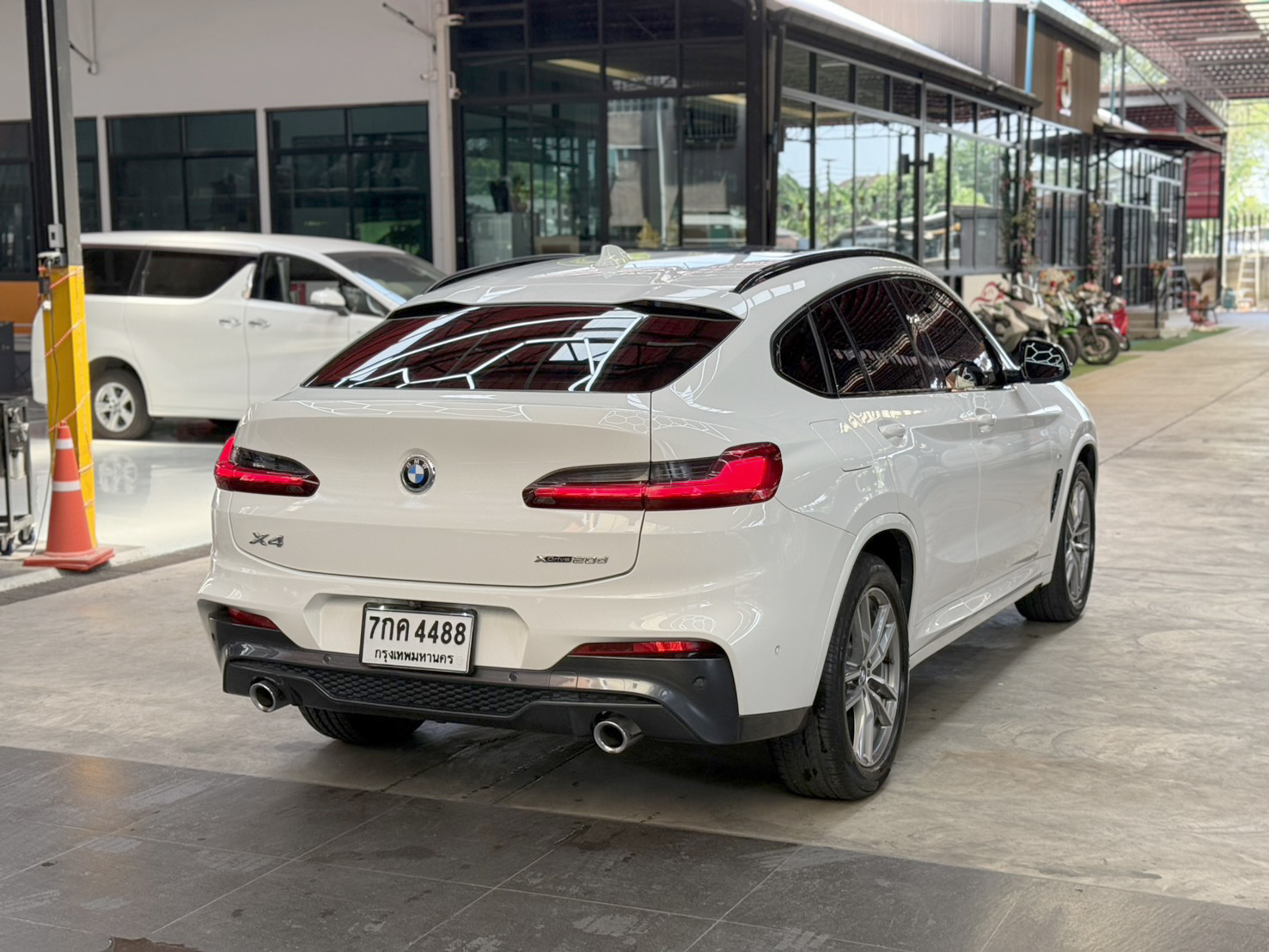 BMW X4 2.0 xDrive20d RHD 2019