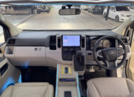 COMMUTER 2.8 Van 2026