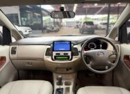 TOYOTA INNOVA 2.0 G 2010