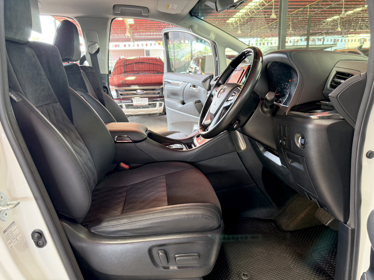 TOYOTA ALPHARD 2.5 SC-PACKAGE 2018