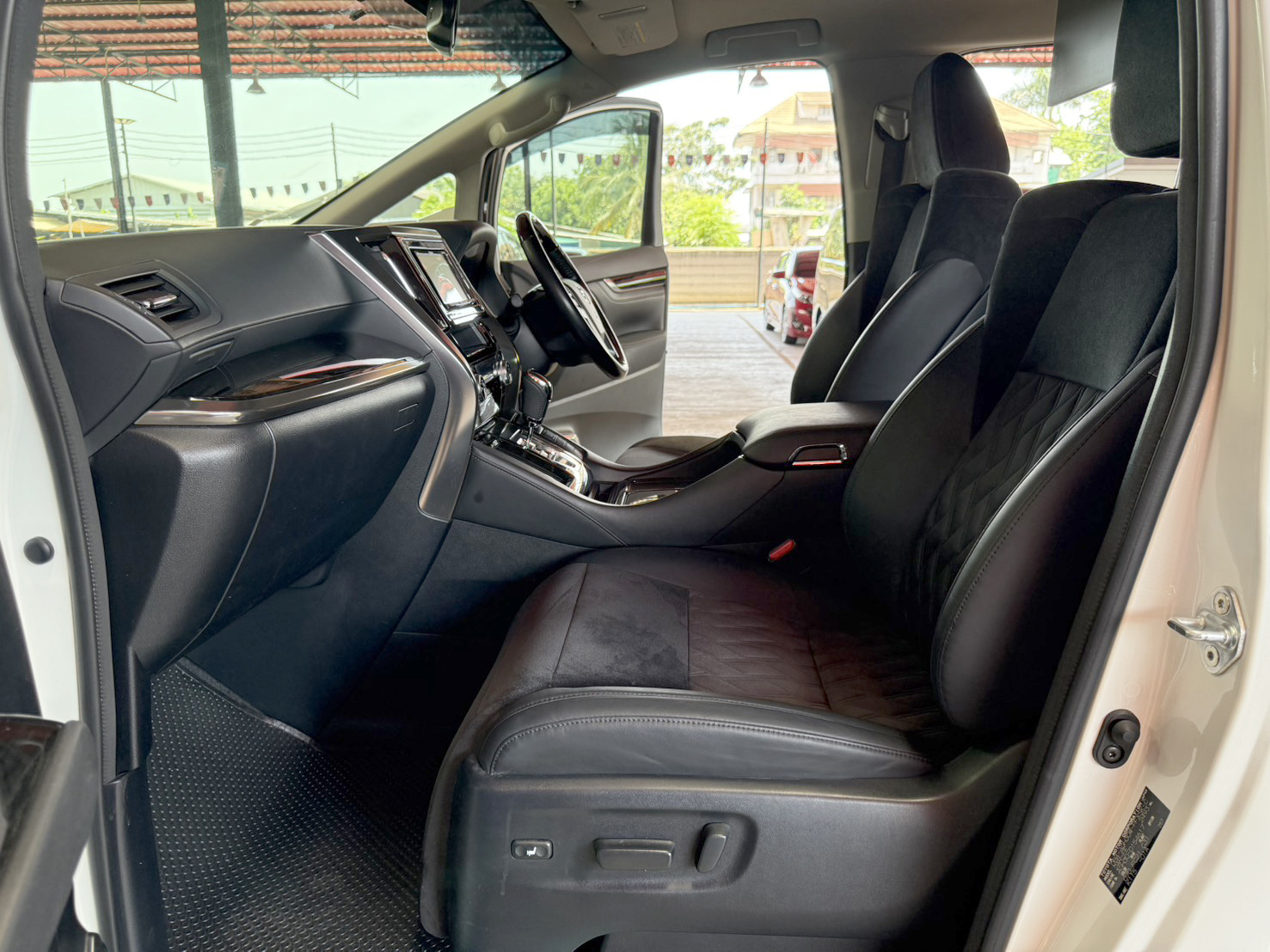 TOYOTA ALPHARD 2.5 SC-PACKAGE 2018