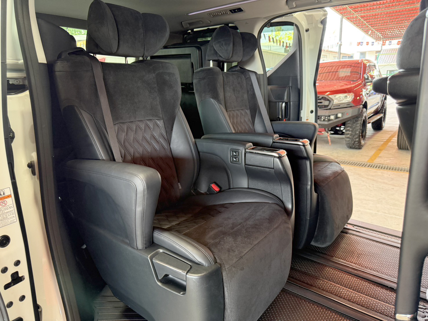 TOYOTA ALPHARD 2.5 SC-PACKAGE 2018