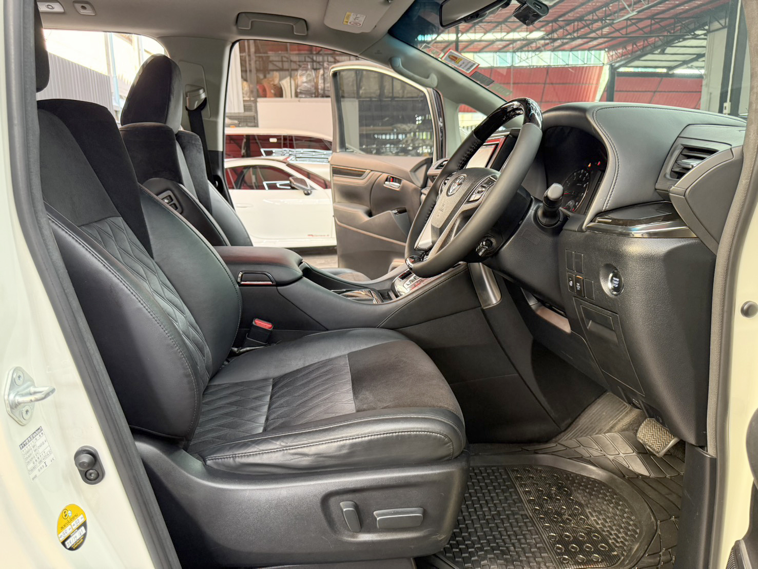 TOYOTA ALPHARD 2.5 SC-PACKAGE 2018