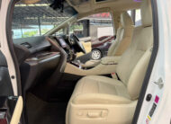 TOYOTA ALPHARD 2.5 HYBRID E-FOUR ปี2017
