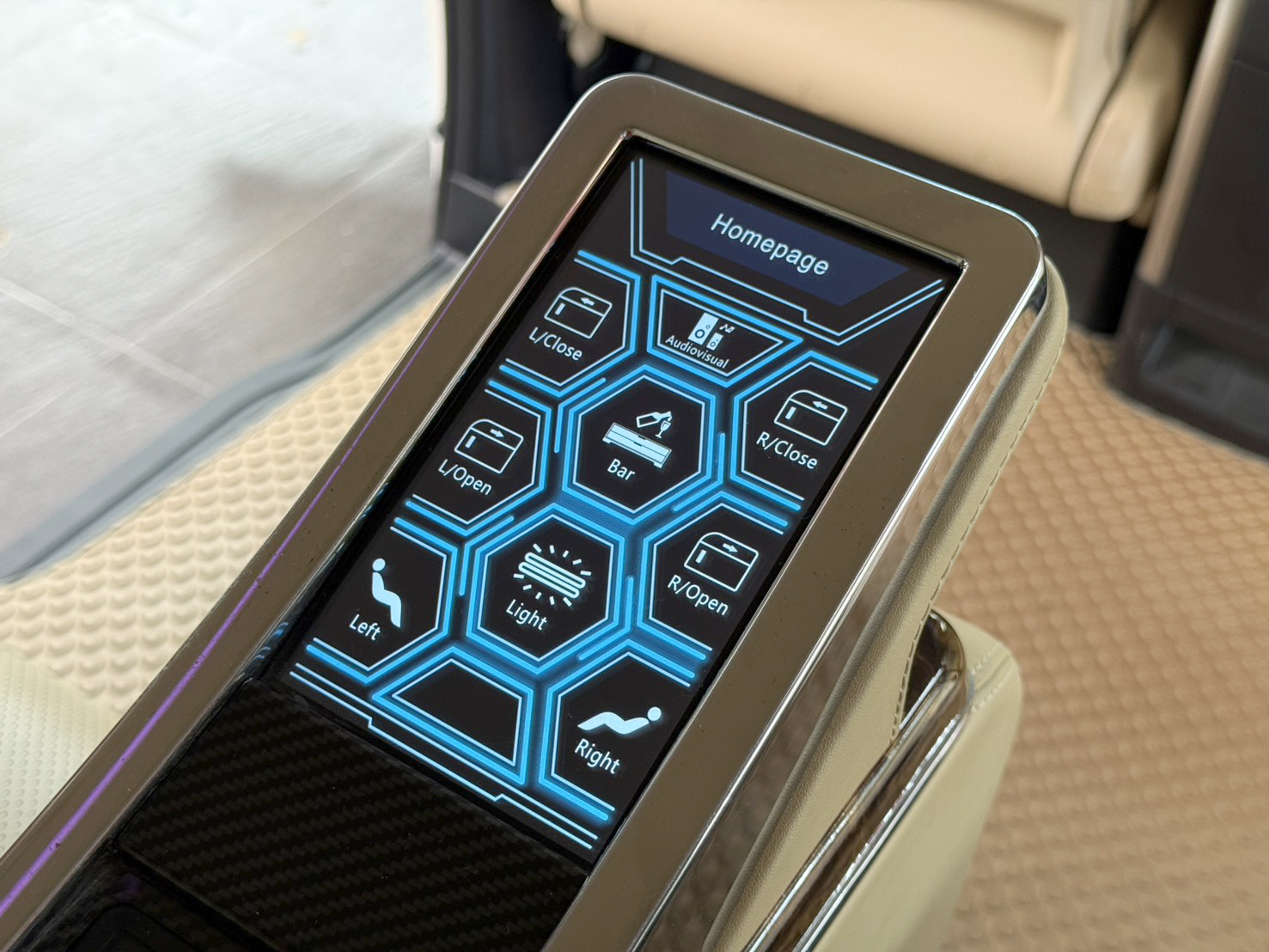 TOYOTA ALPHARD 2.5 X HYBRID 2016
