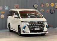 TOYOTA ALPHARD 2.5 X HYBRID 2016