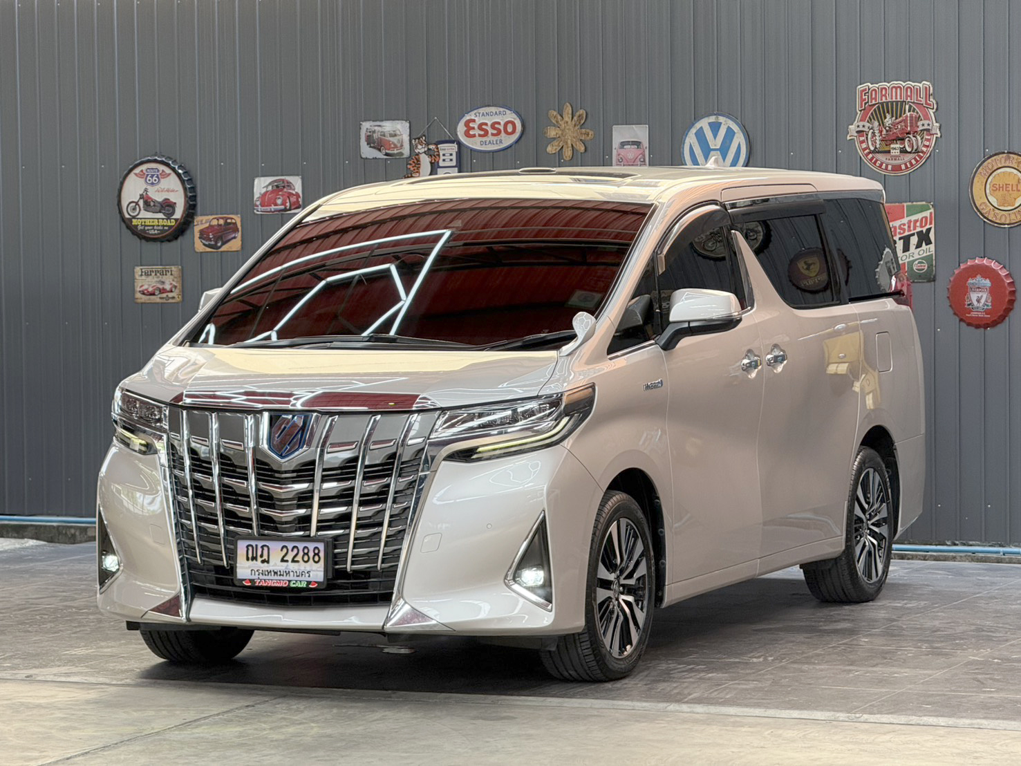 TOYOTA ALPHARD 2.5 HYBRID X 4WD 2019