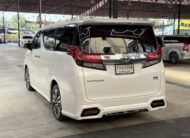TOYOTA ALPHARD 2.5 HYBRID E-FOUR ปี2017