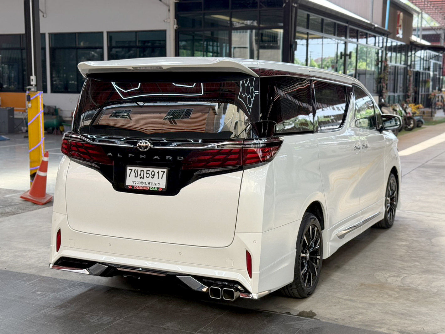 TOYOTA ALPHARD 2.5 X HYBRID 2016