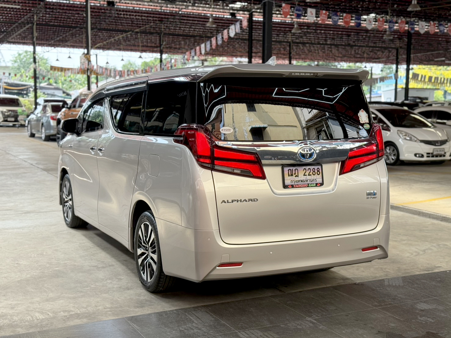 TOYOTA ALPHARD 2.5 HYBRID X 4WD 2019