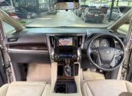 TOYOTA ALPHARD 2.5 HYBRID X 4WD 2019