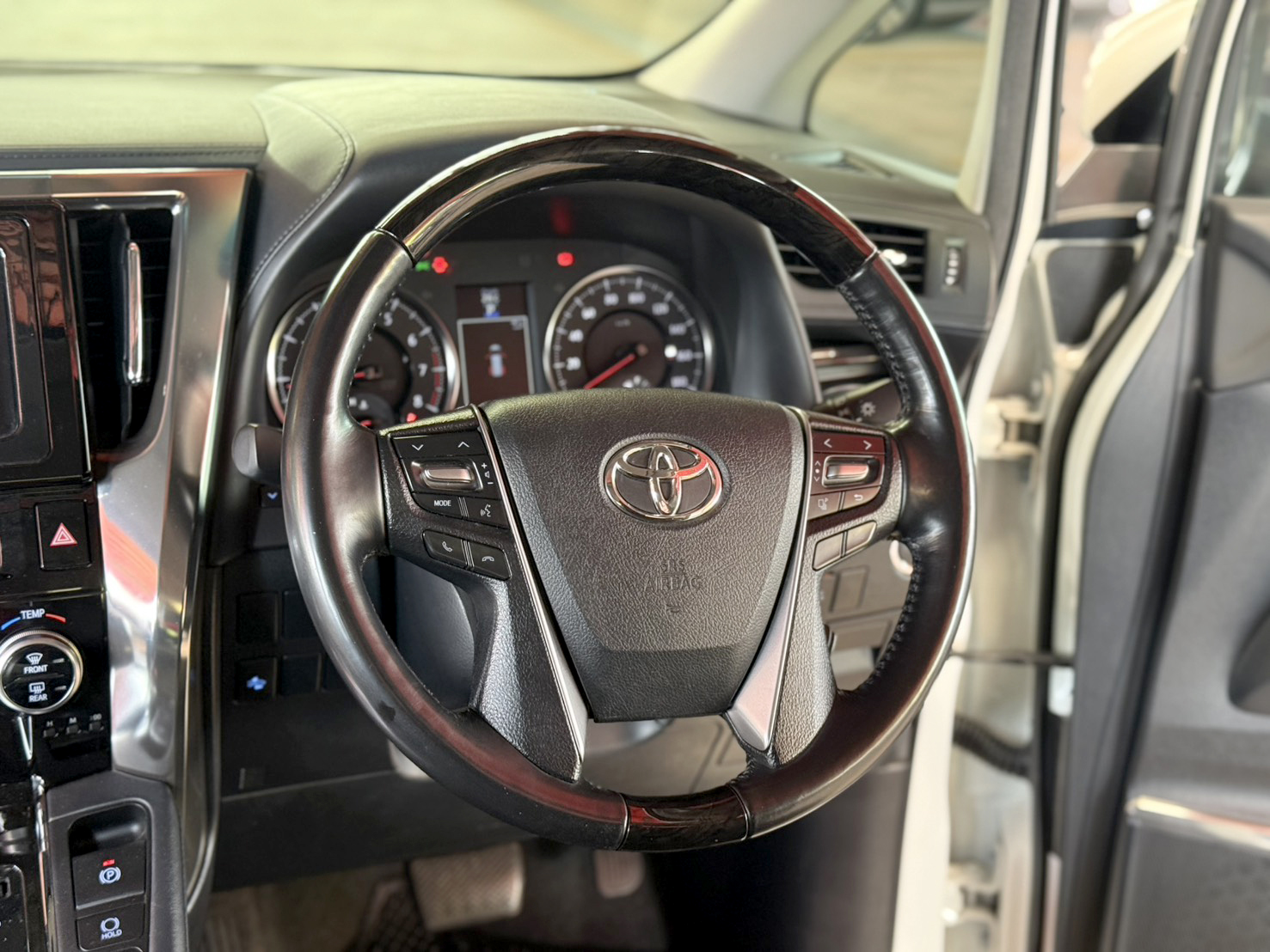 TOYOTA ALPHARD 2.5 SC-PACKAGE 2018