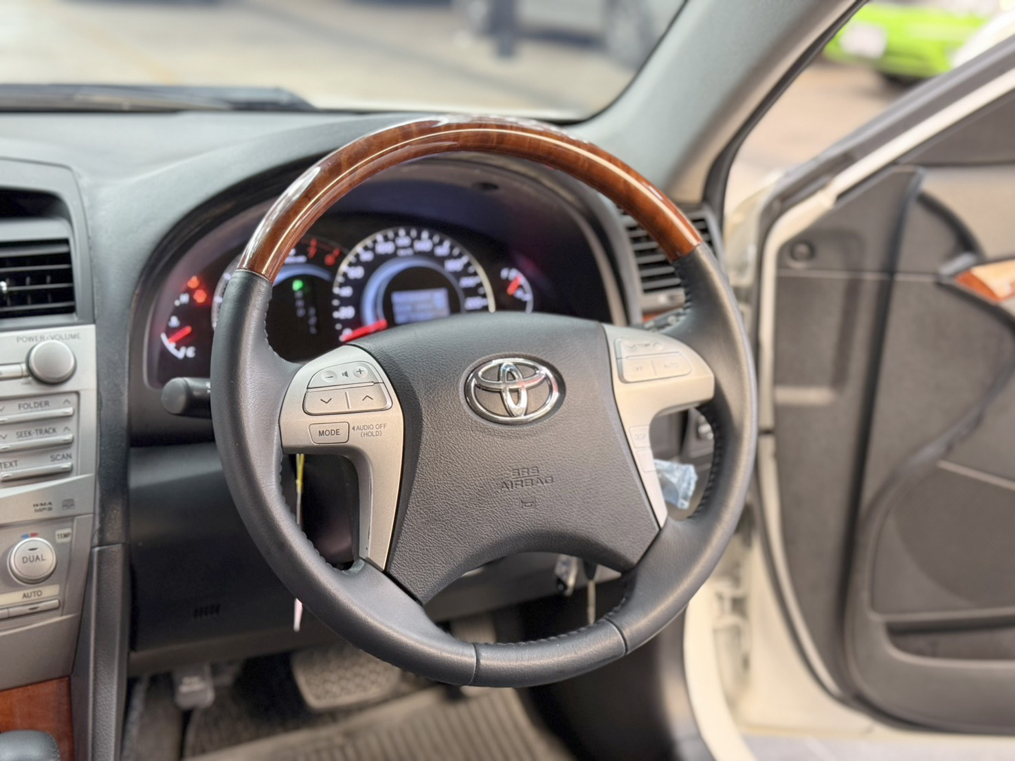 TOYOTA CAMRY 2.0 G EXTREMO 2010