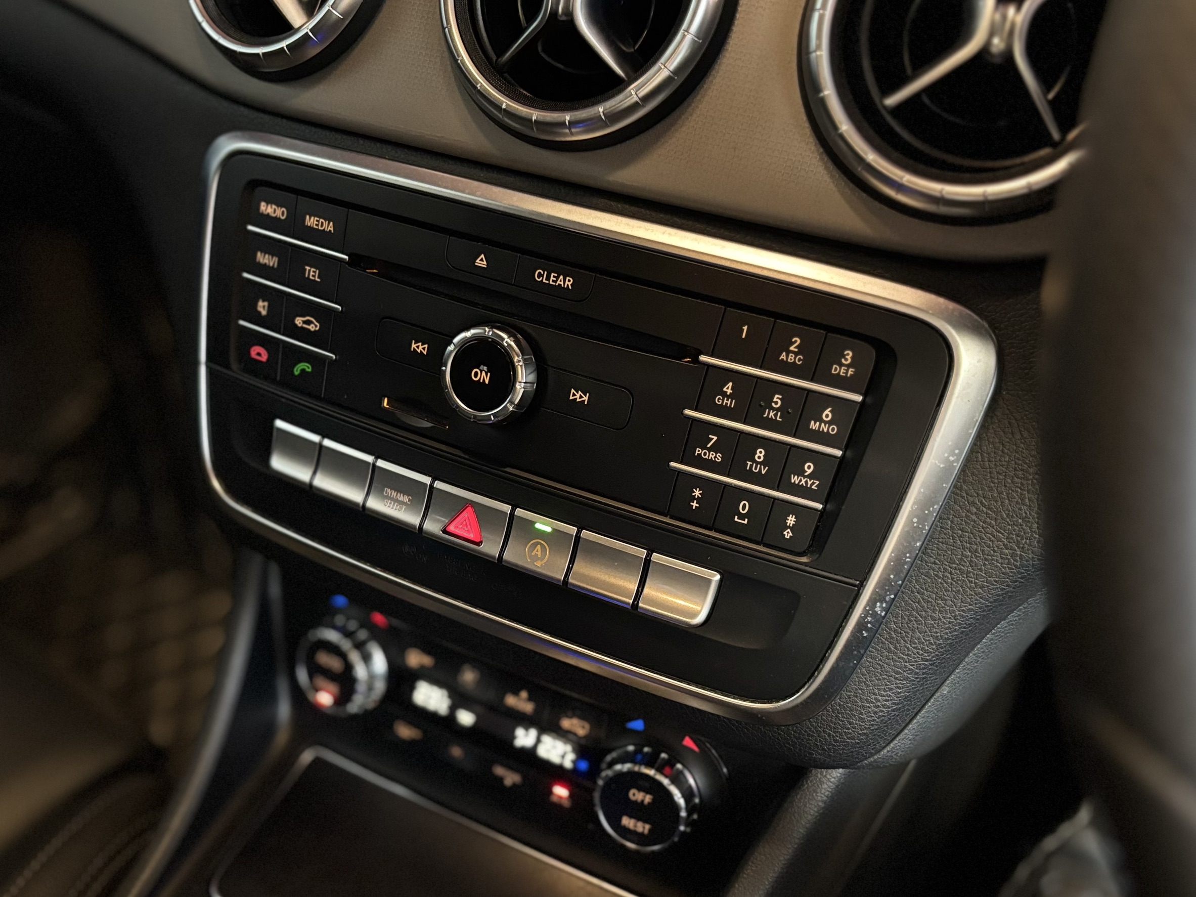 BENZ CLA200 (W117) 1.6 Urban 2018