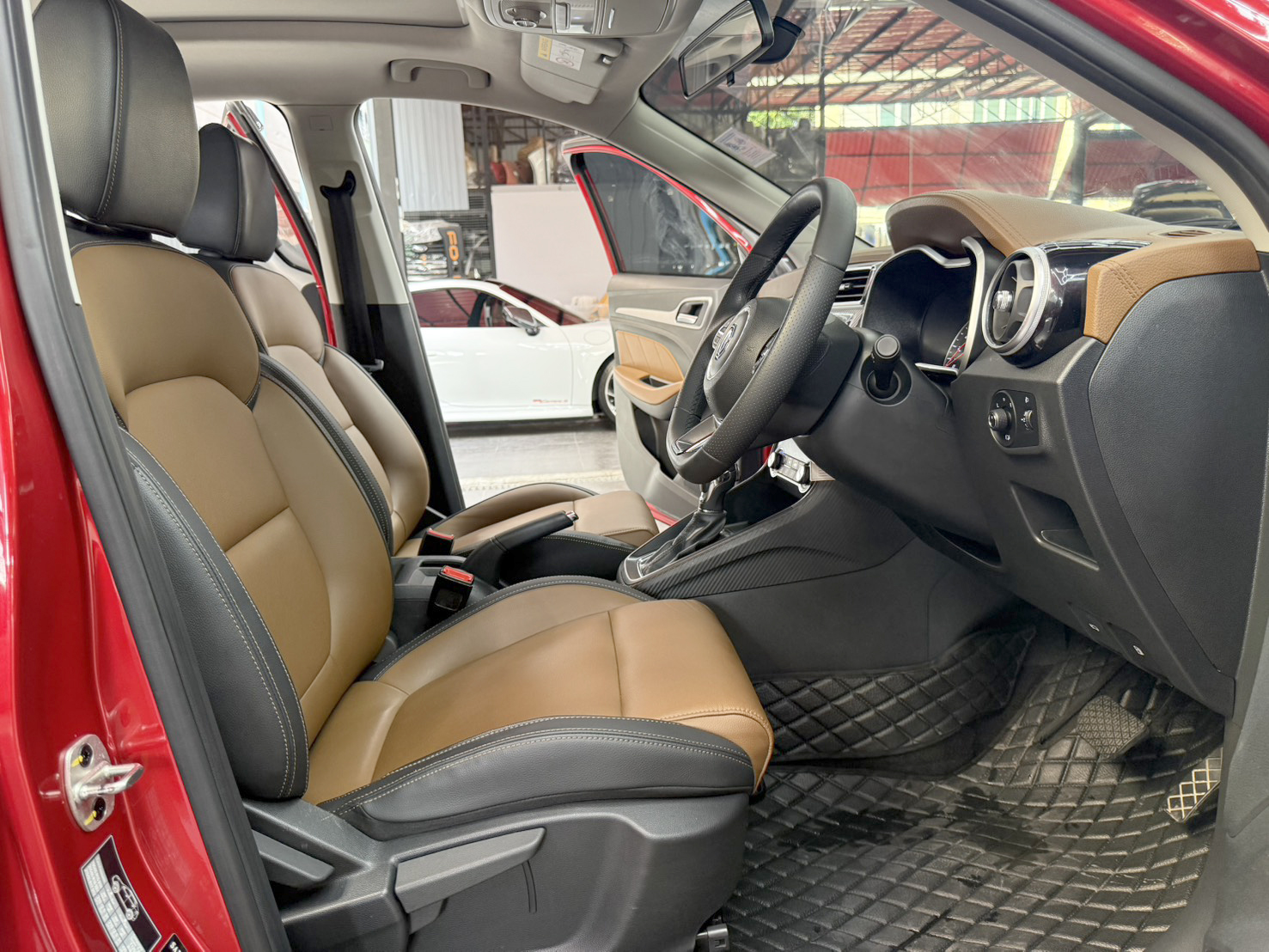 MG ZS 1.5 X+ SUNROOF 2020