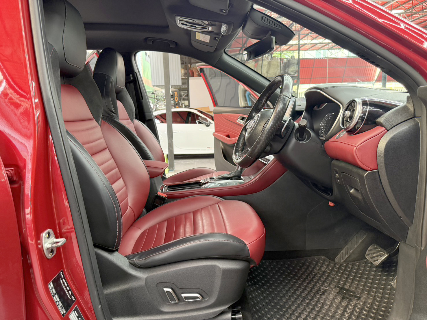 MG HS 1.5 X+ SUNROOF 2021