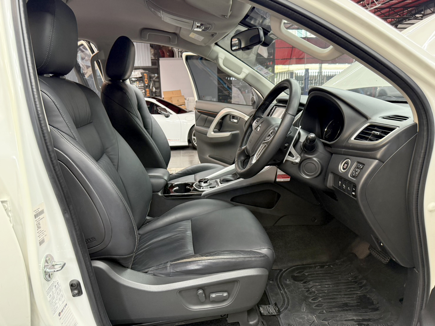 MITSUBISHI PAJERO SPORT 2.4 GT PREMIUM 4WD 2017