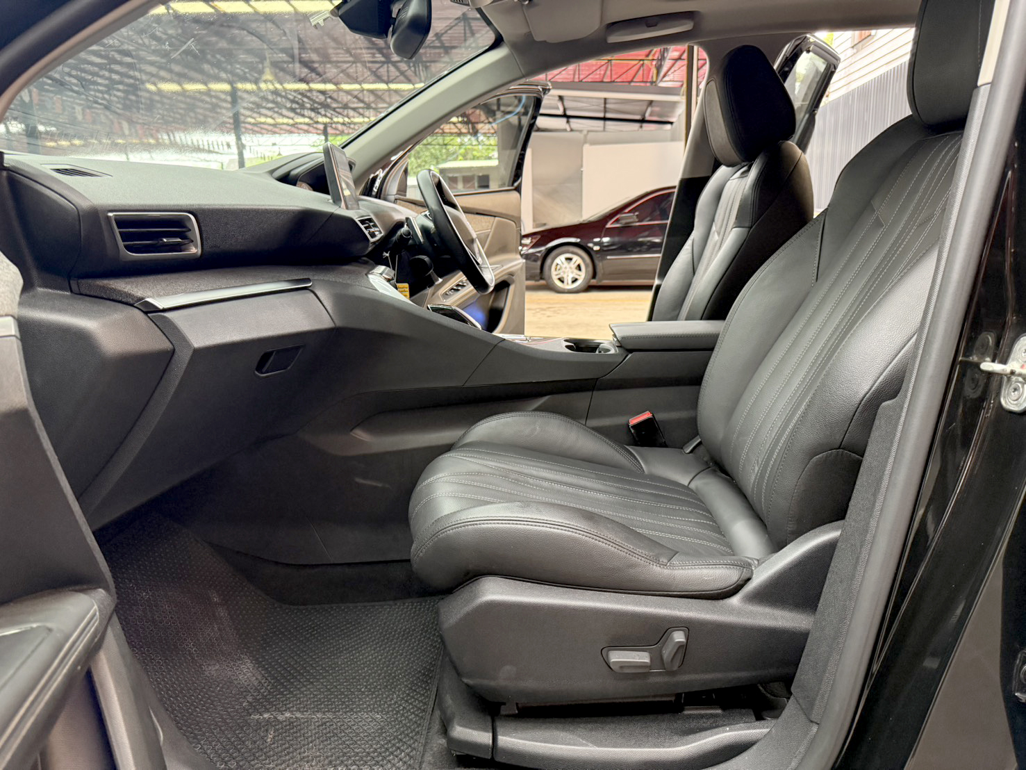 PEUGEOT 5008 1.6 Allure P87 BG 2020