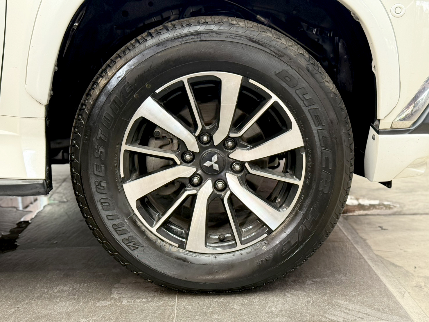 MITSUBISHI PAJERO SPORT 2.4 GT PREMIUM 4WD 2017