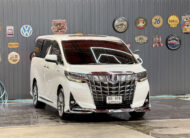TOYOTA ALPHARD 2.5 HYBRID 2017