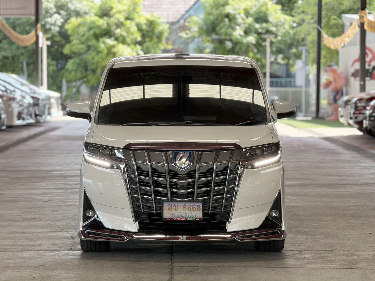 TOYOTA ALPHARD 2.5 HYBRID 2017