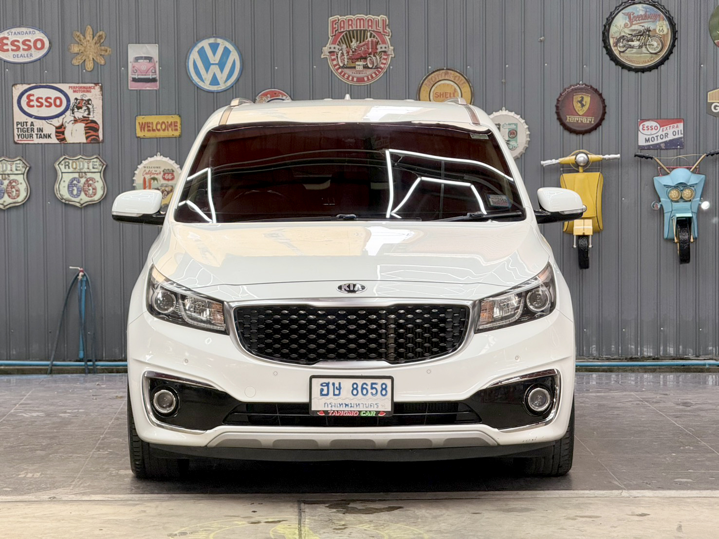 KIA GRAND CARNIVAL 2.2 EX 2017