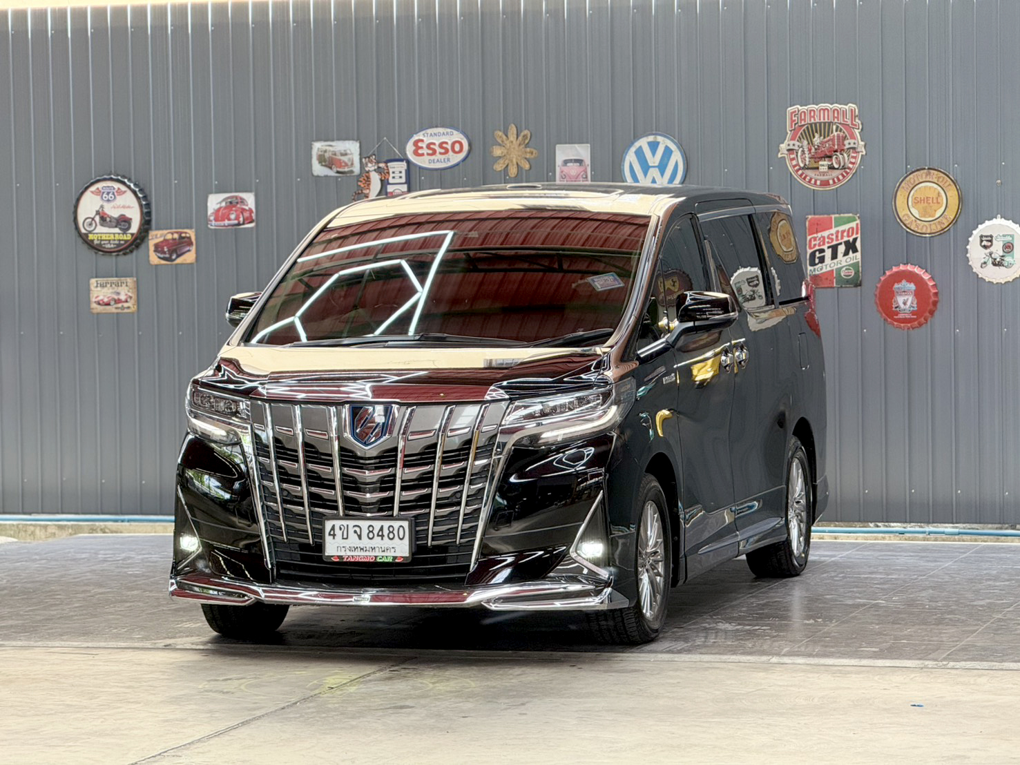 TOYOTA ALPHARD 2.5 HYBRID E-FOUR 2023
