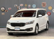 KIA GRAND CARNIVAL 2.2 EX 2017