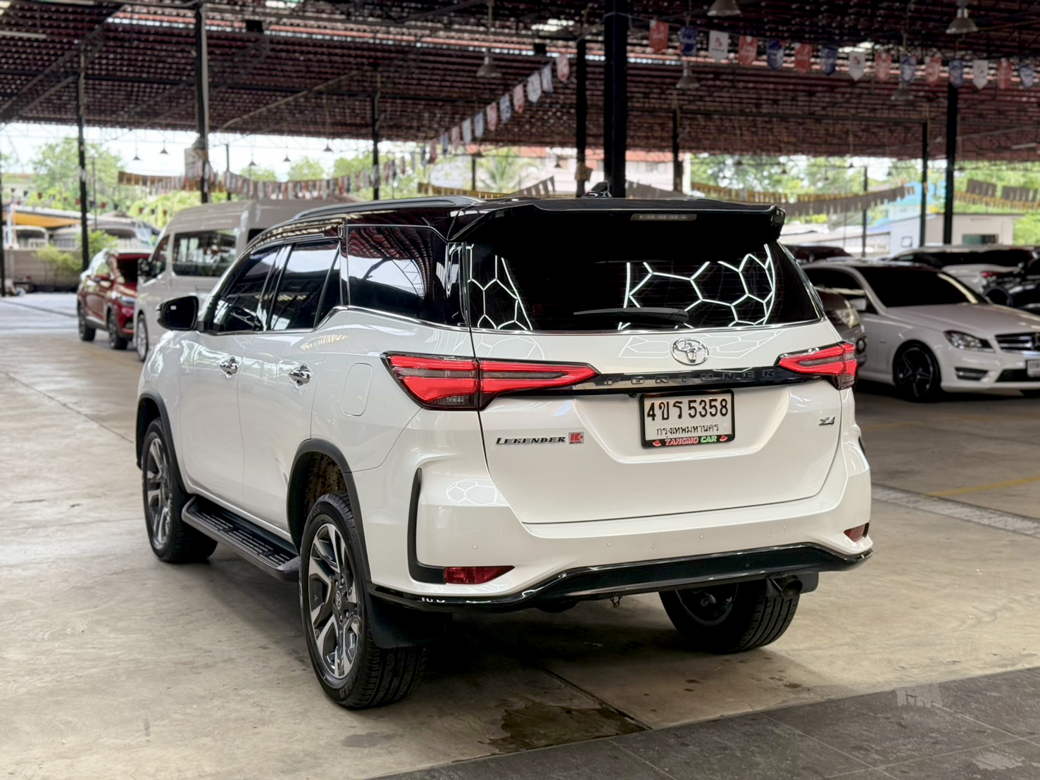 TOYOTA FORTUNER 2.4 Legender 4WD 2023