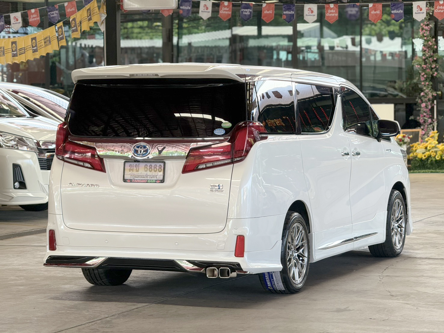TOYOTA ALPHARD 2.5 HYBRID 2017