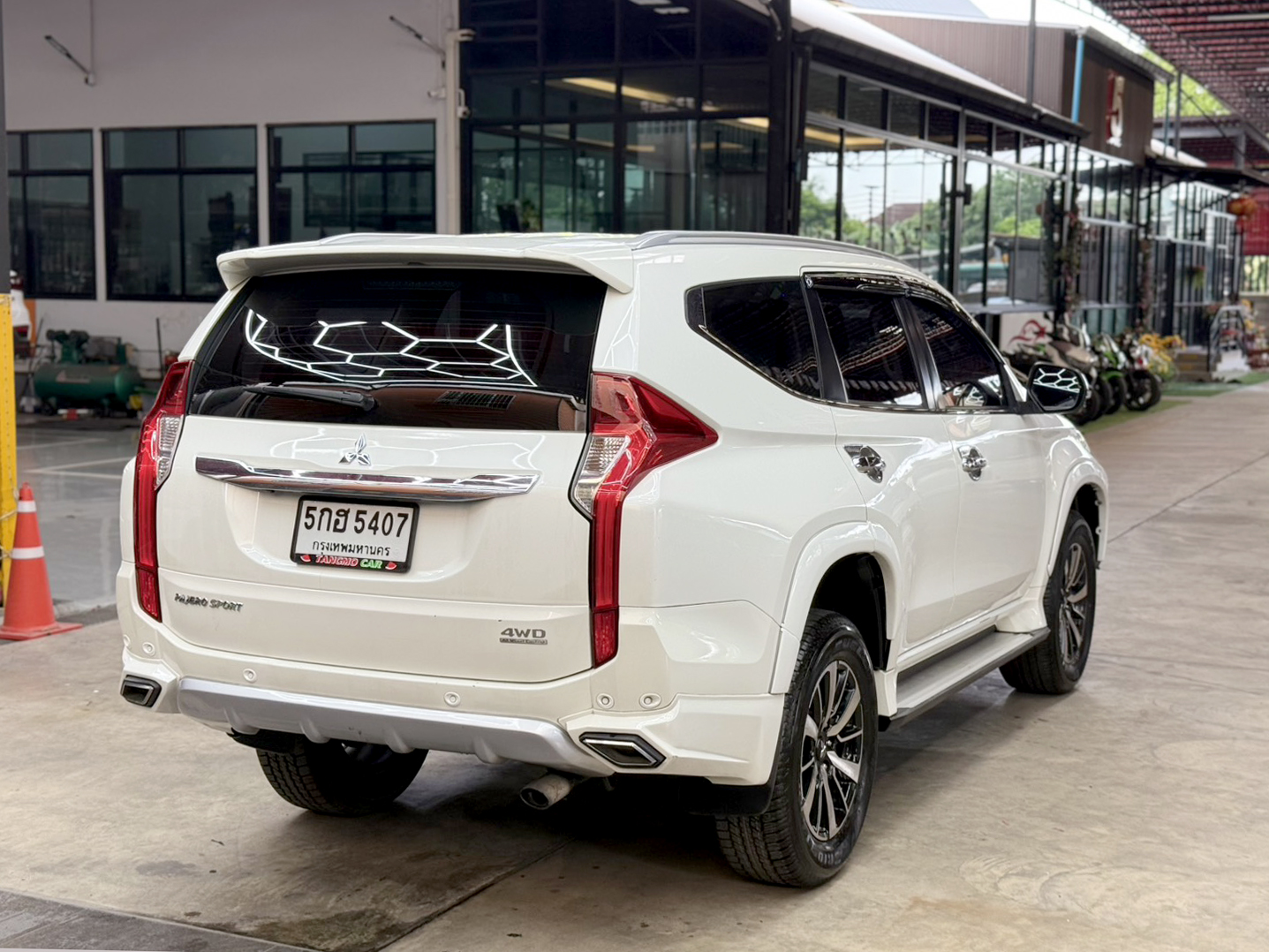 MITSUBISHI PAJERO SPORT 2.4 GT PREMIUM 4WD 2017