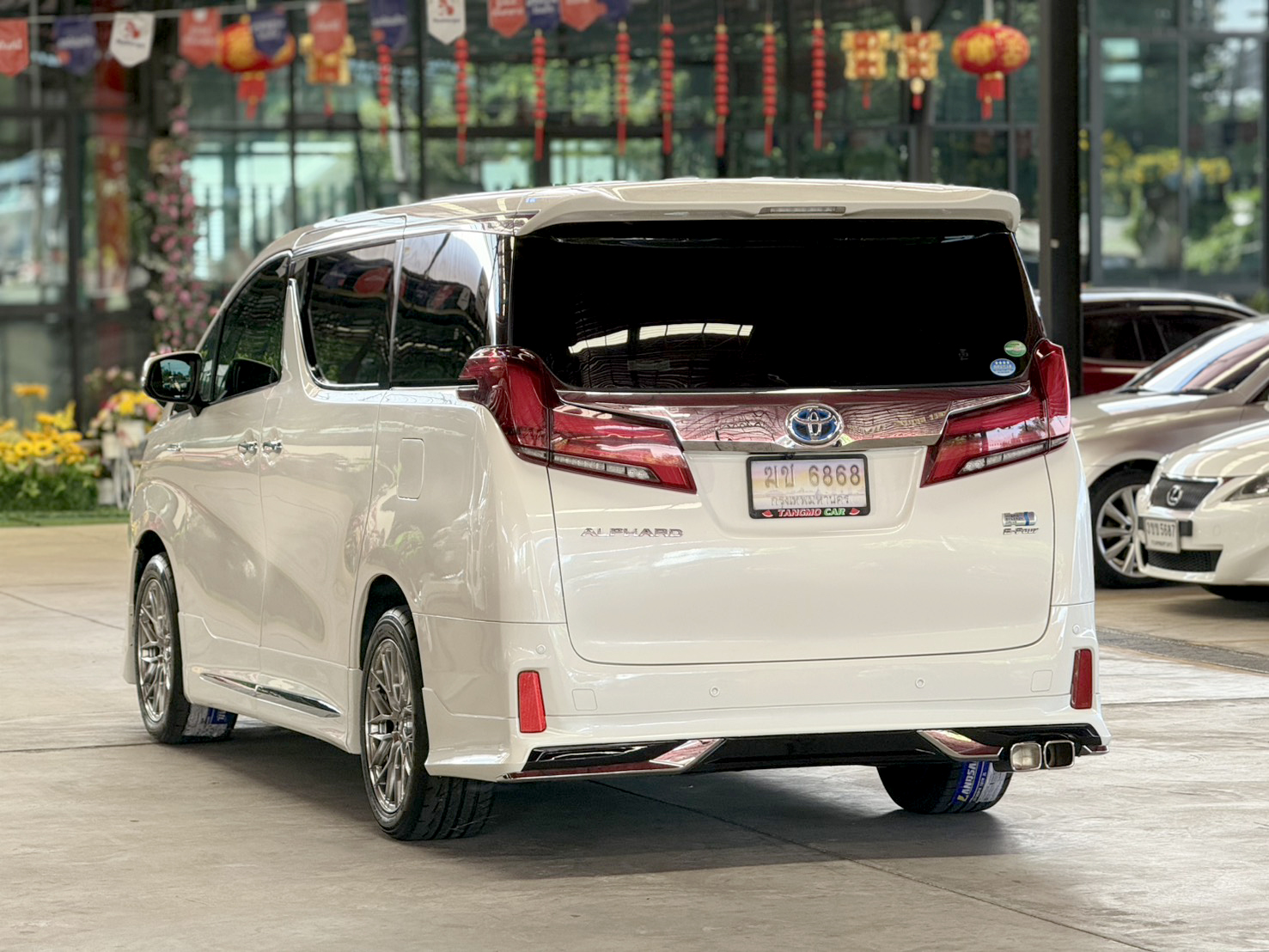TOYOTA ALPHARD 2.5 HYBRID 2017