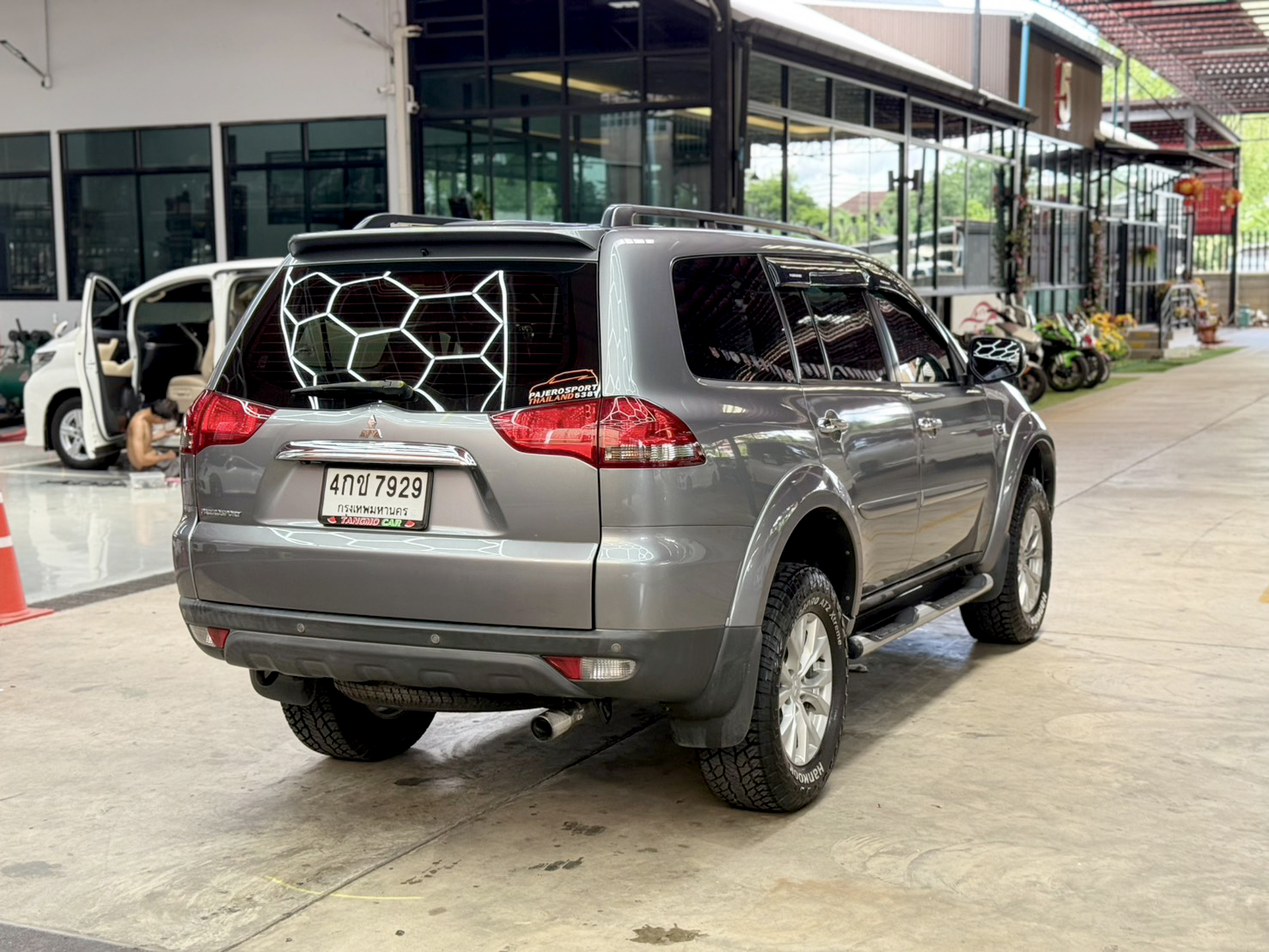 MITSUBISHI PAJERO SPORT 2.5 GT 2015