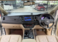 KIA GRAND CARNIVAL 2.2 EX 2017