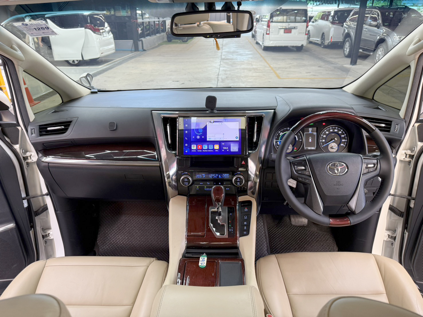 TOYOTA ALPHARD 2.5 G HYBRID 2016