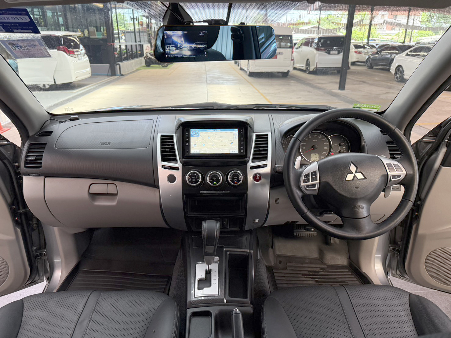 MITSUBISHI PAJERO SPORT 2.5 GT 2015