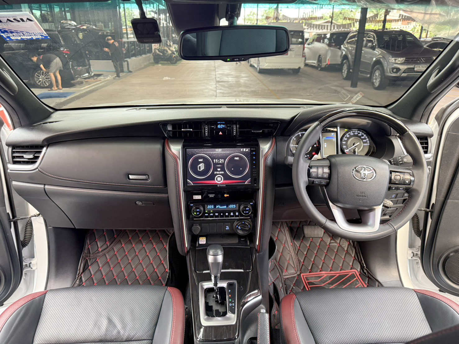 TOYOTA FORTUNER 2.4 Legender 4WD 2023