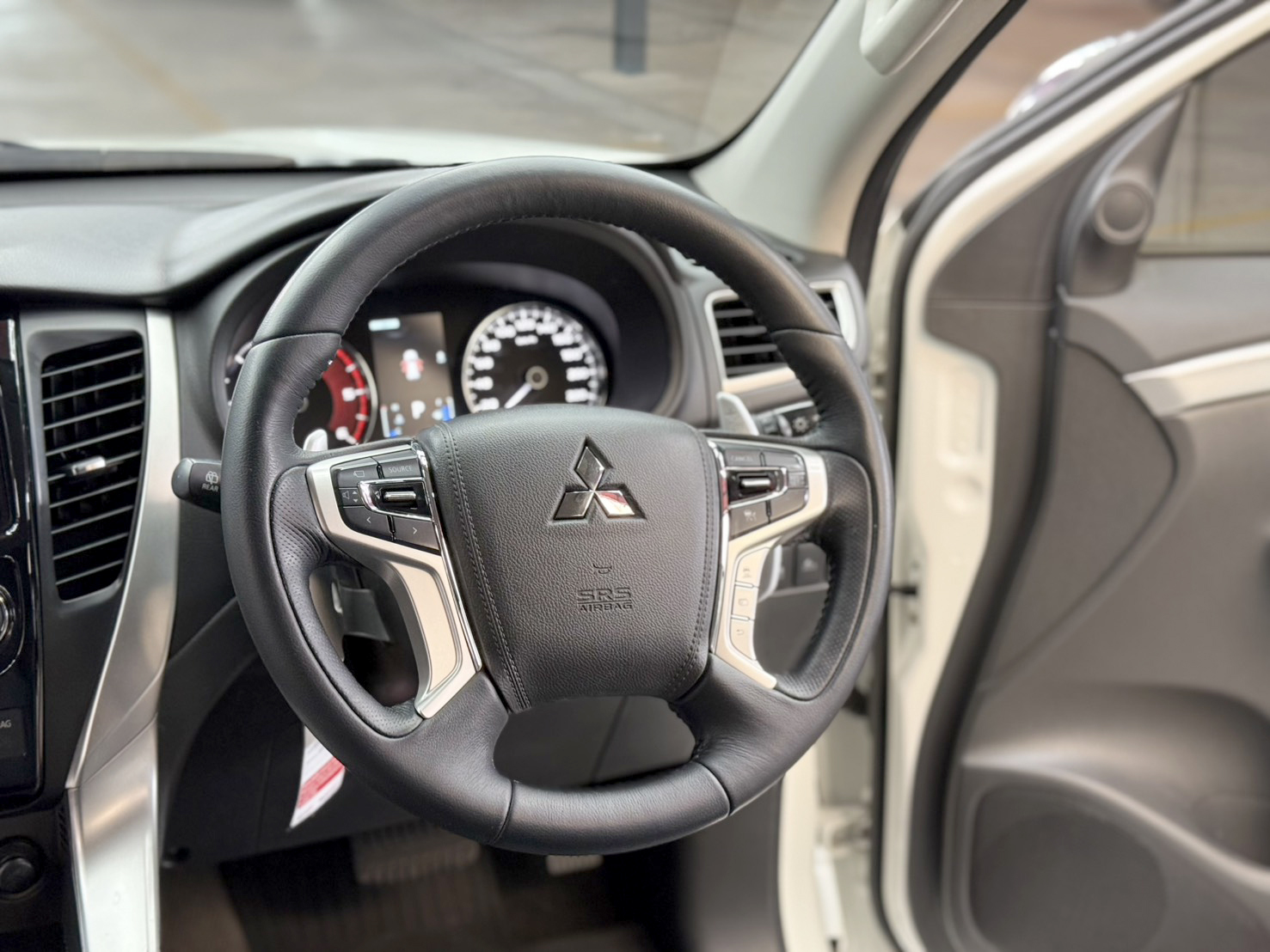 MITSUBISHI PAJERO SPORT 2.4 GT PREMIUM 4WD 2017