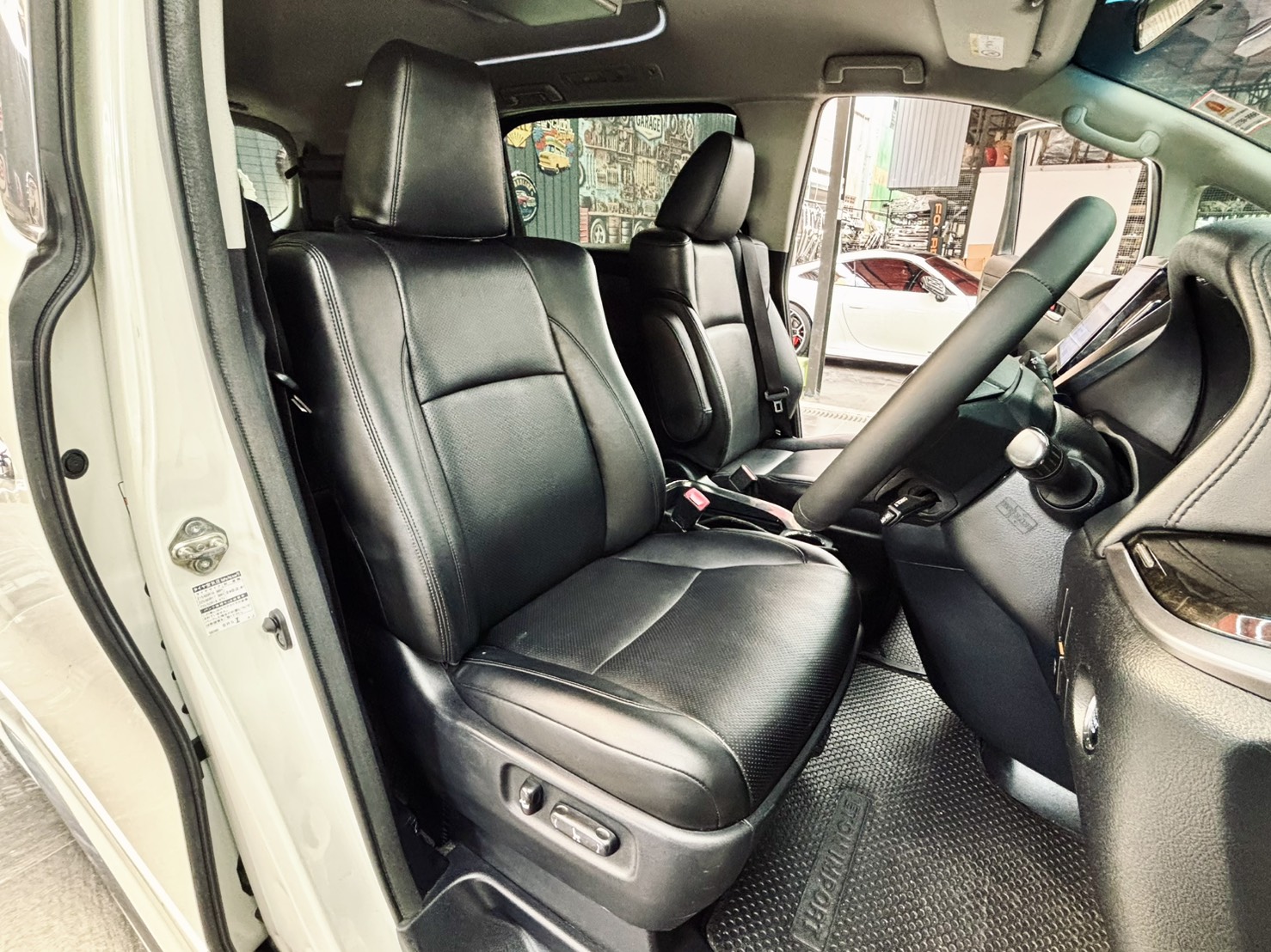 TOYOTA VELLFIRE 2.5  Z-EDITION 2015