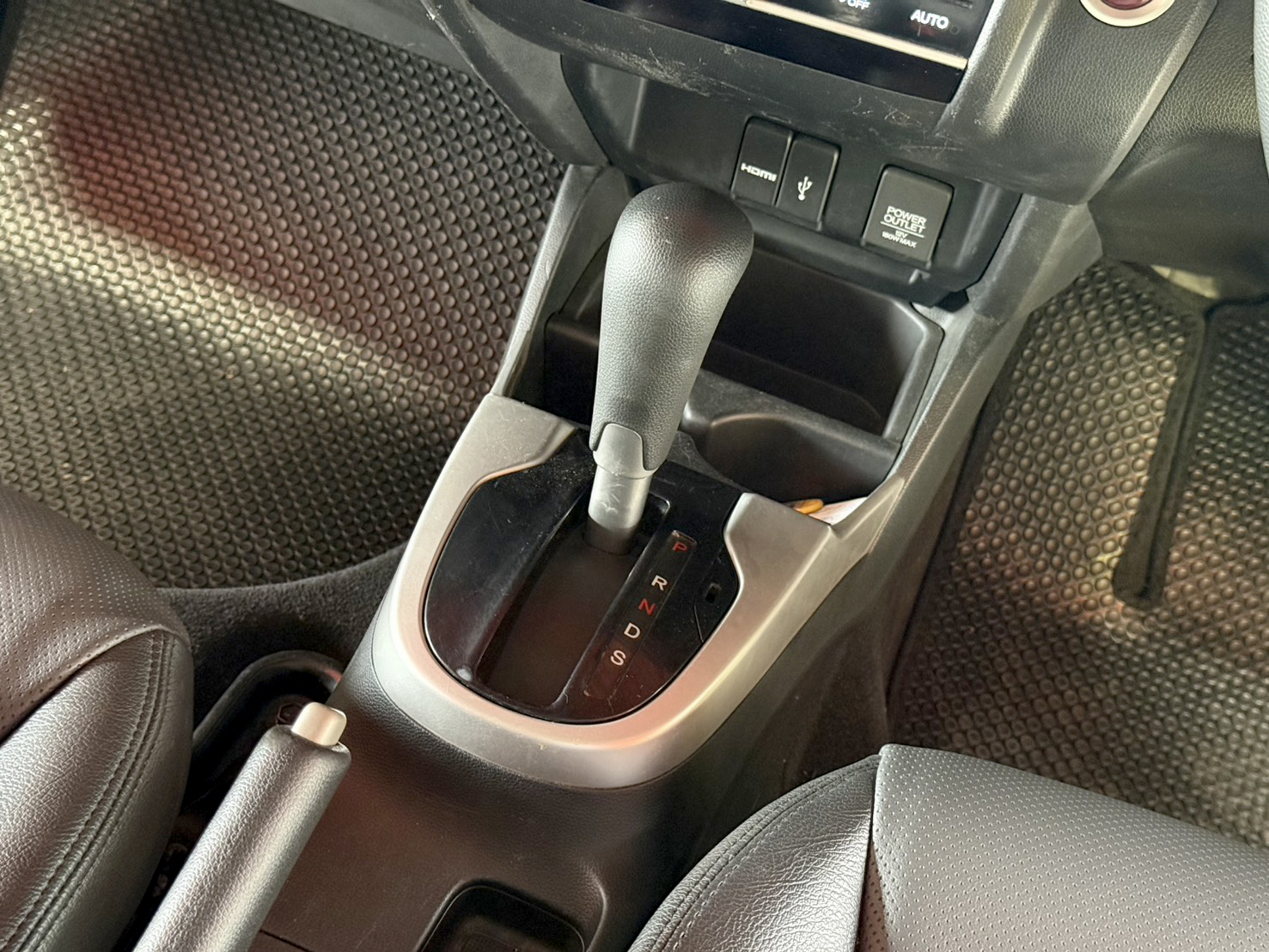 HONDA JAZZ 1.5 SV i-VTEC 2015